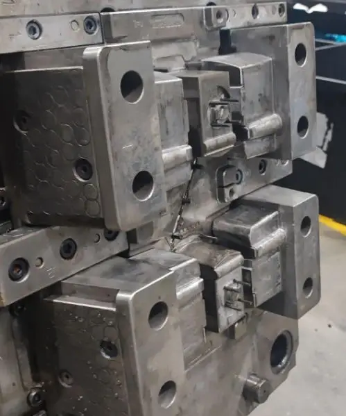 Should Ejector Pins Be Tight? The Right Fit for Injection Molds